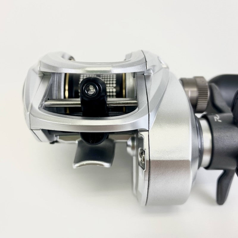 Abu Garcia REVO5 X VOLTIQ HG LEFT Left Hand