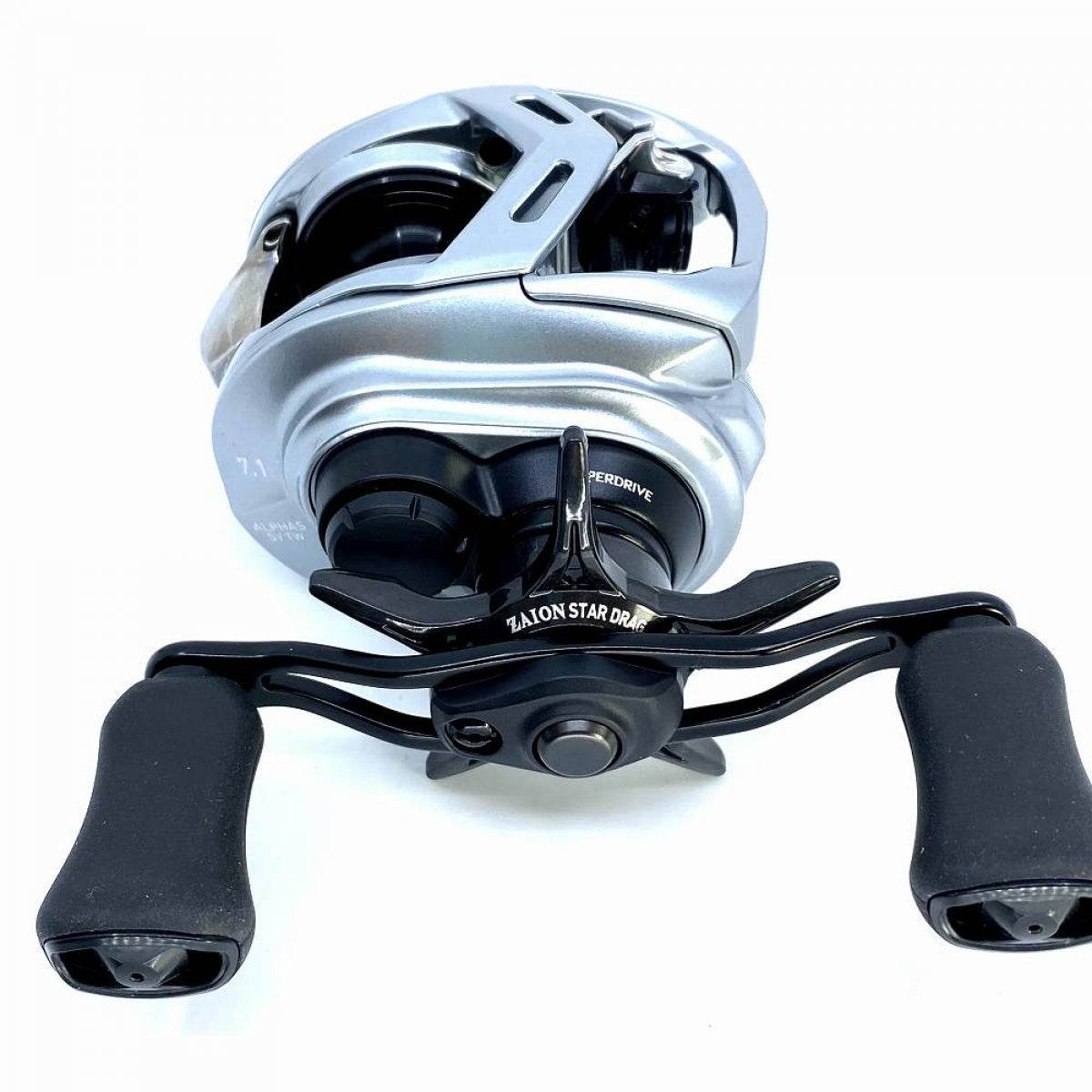 DAIWA 20 ALPHAS SV TW 800H - Britannic Trade