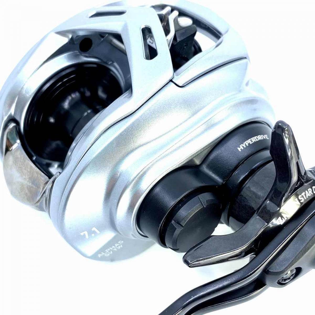 DAIWA 20 ALPHAS SV TW 800H - Britannic Trade