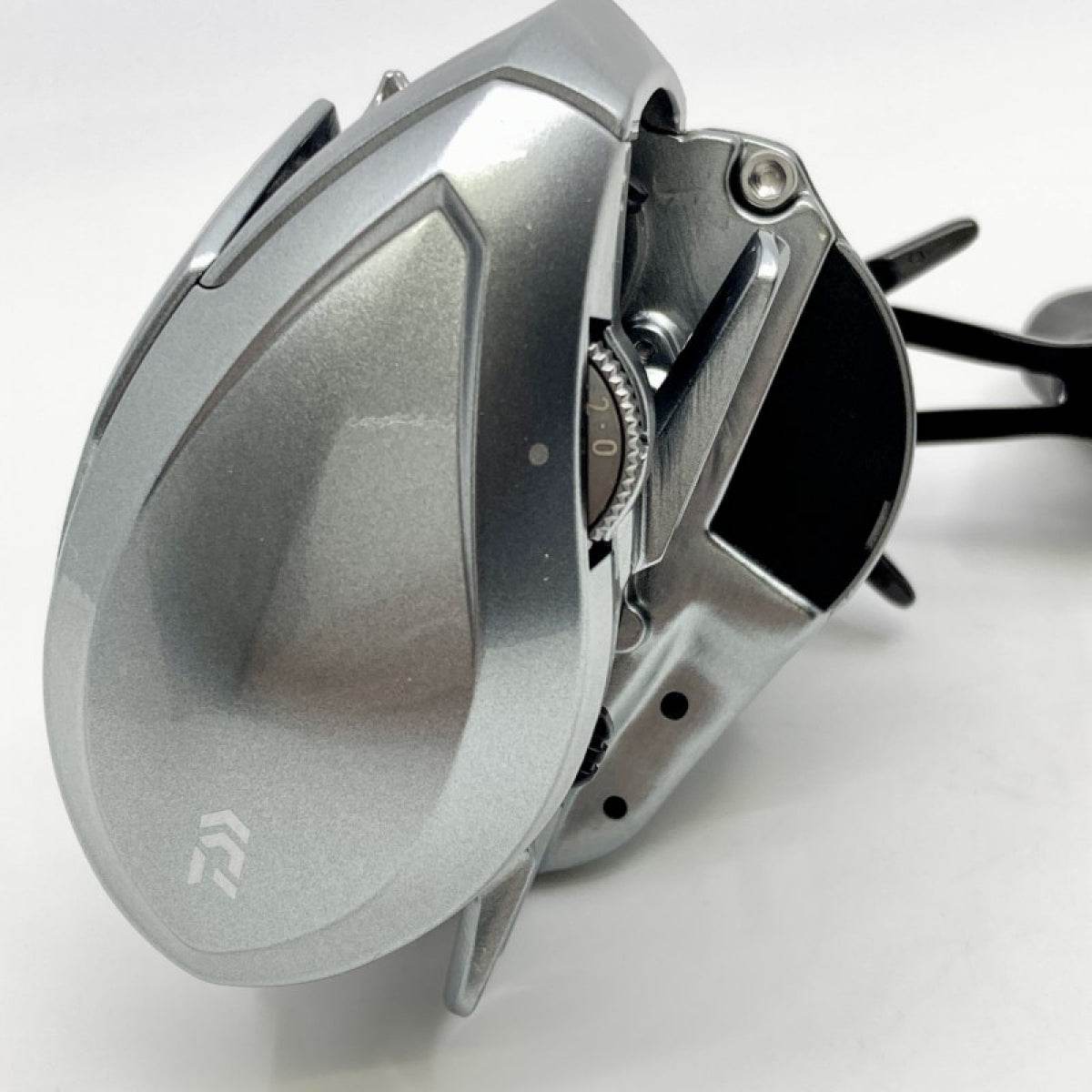 DAIWA 20 ALPHAS SV TW 800XHL - Britannic Trade