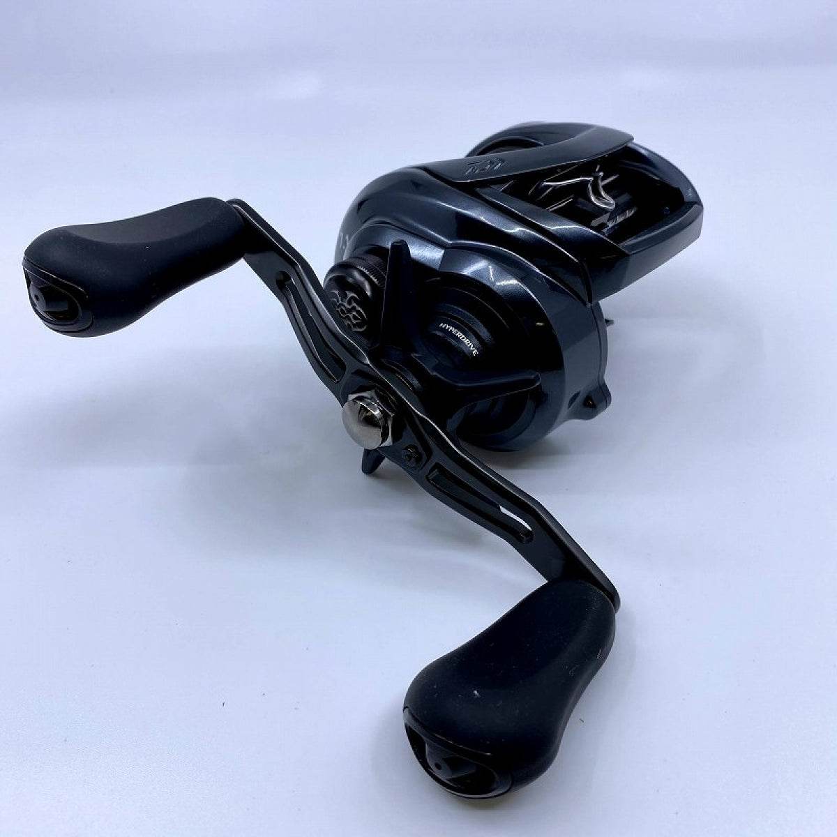 DAIWA 20 TATULA TW 400H - Britannic Trade