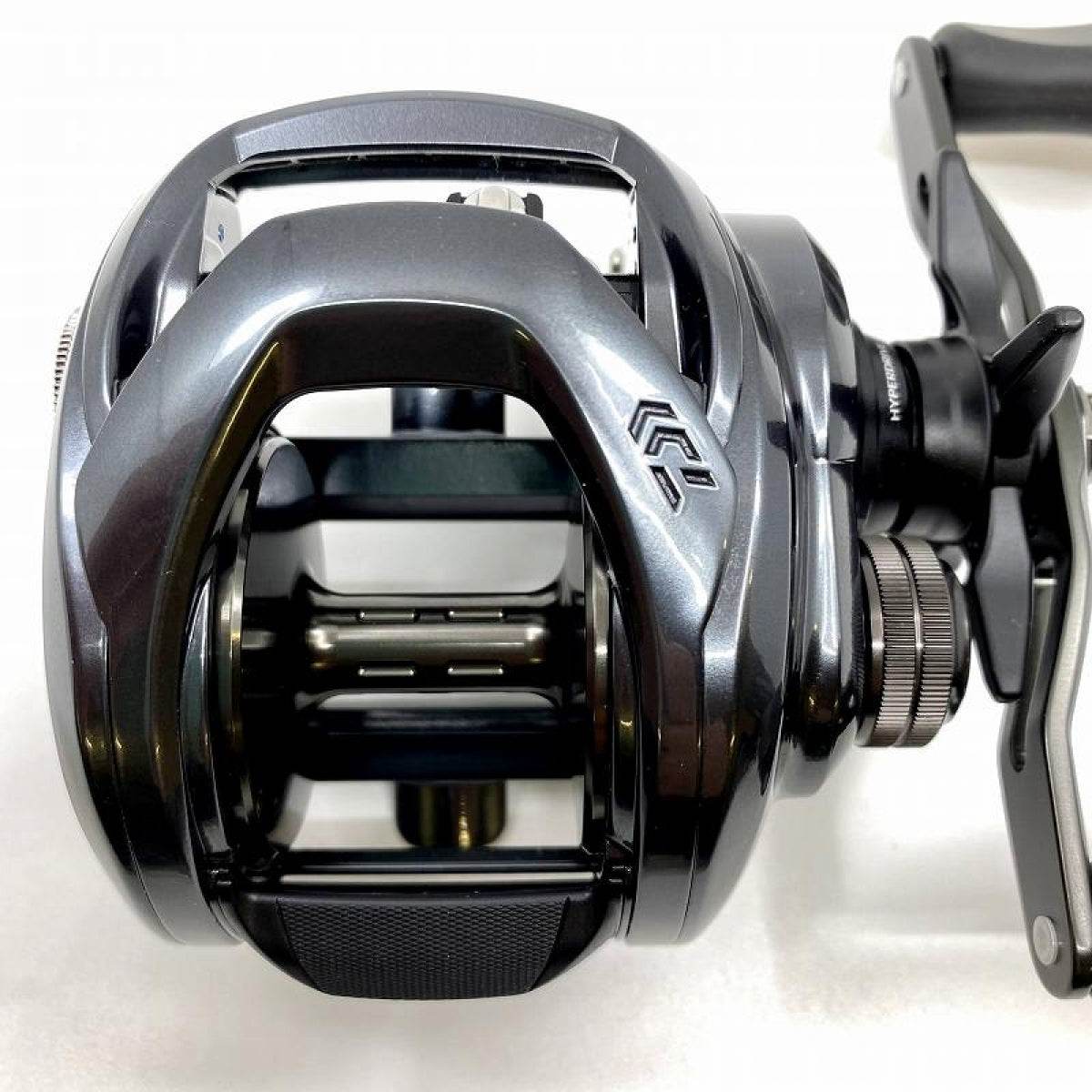 DAIWA 20 TATULA TW 400H - Britannic Trade