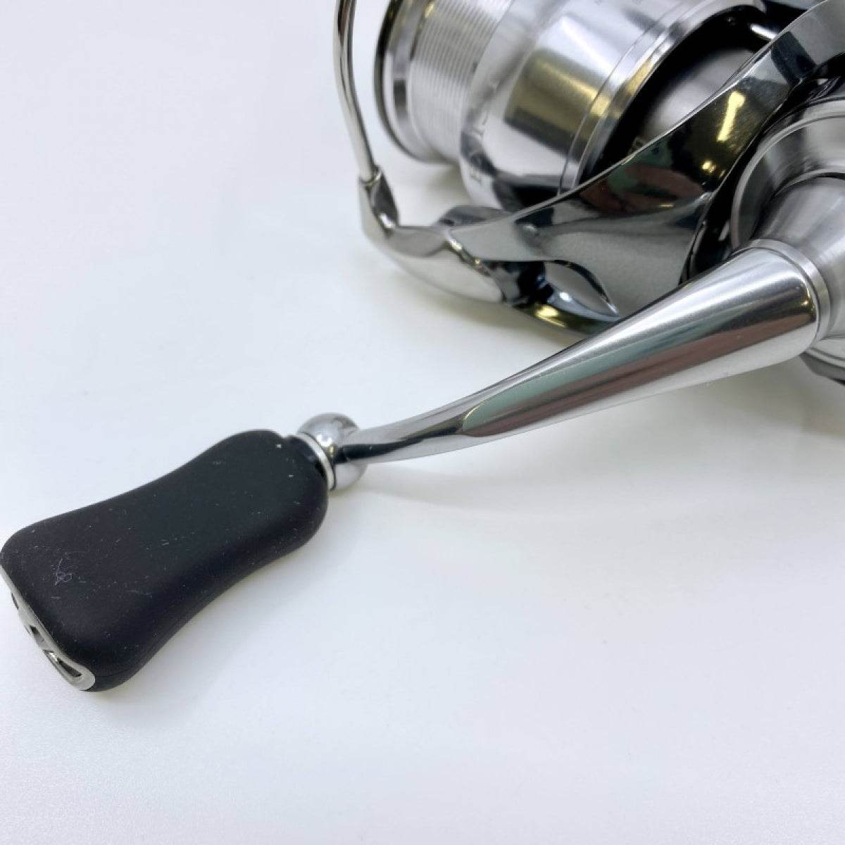 DAIWA 22 EXIST LT 2000S-H - Britannic Trade