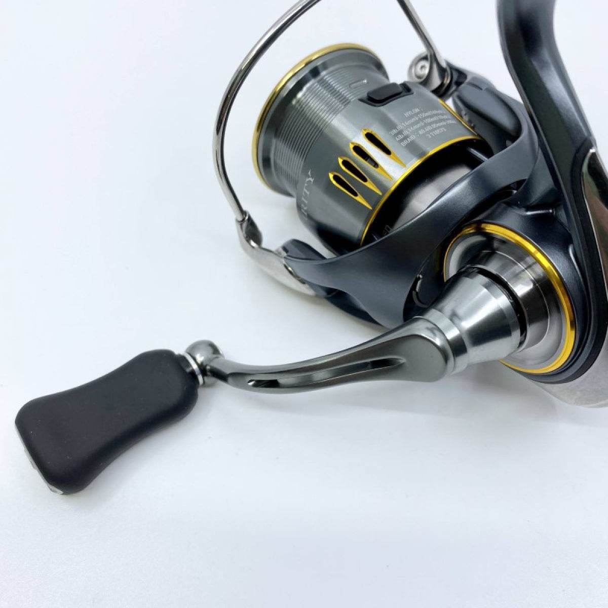 DAIWA 23 AIRITY LT2000S-H - Britannic Trade