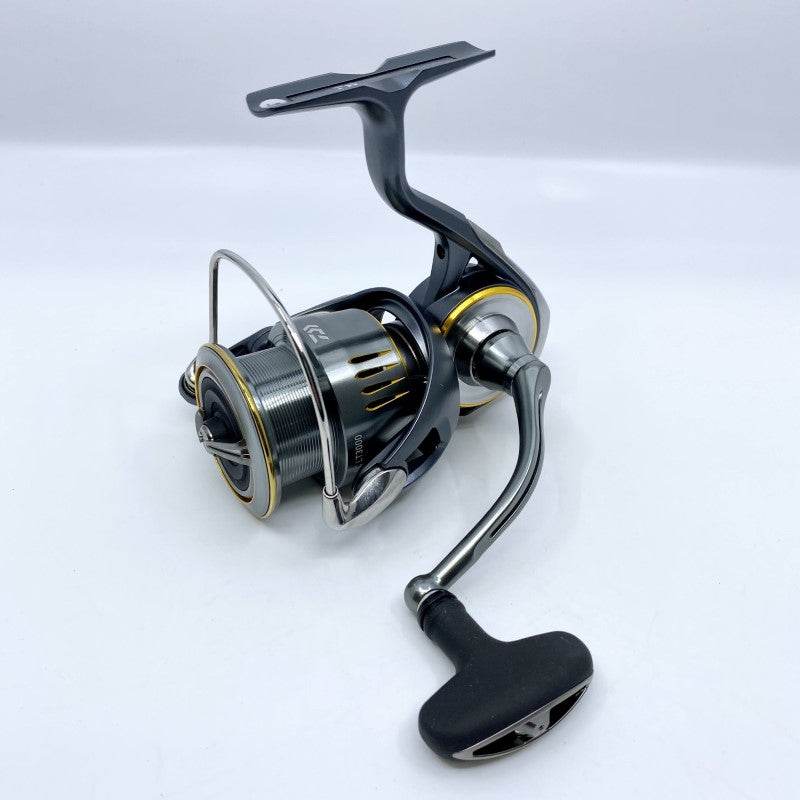 DAIWA 23 AIRITY PC LT3000 - Britannic Trade