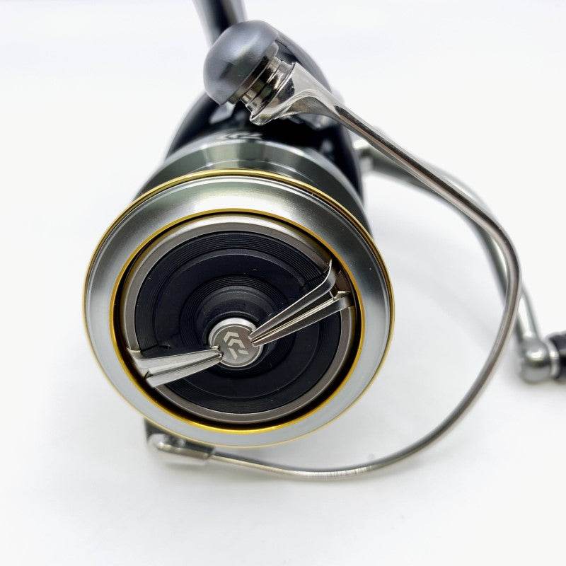 DAIWA 23 AIRITY PC LT3000 - Britannic Trade