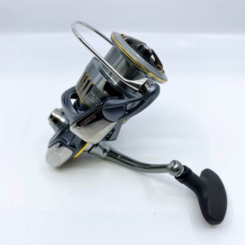 DAIWA 23 AIRITY PC LT3000 - Britannic Trade