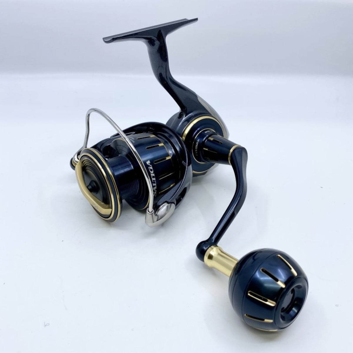 DAIWA 23 SALTIGA 4000-H - Britannic Trade