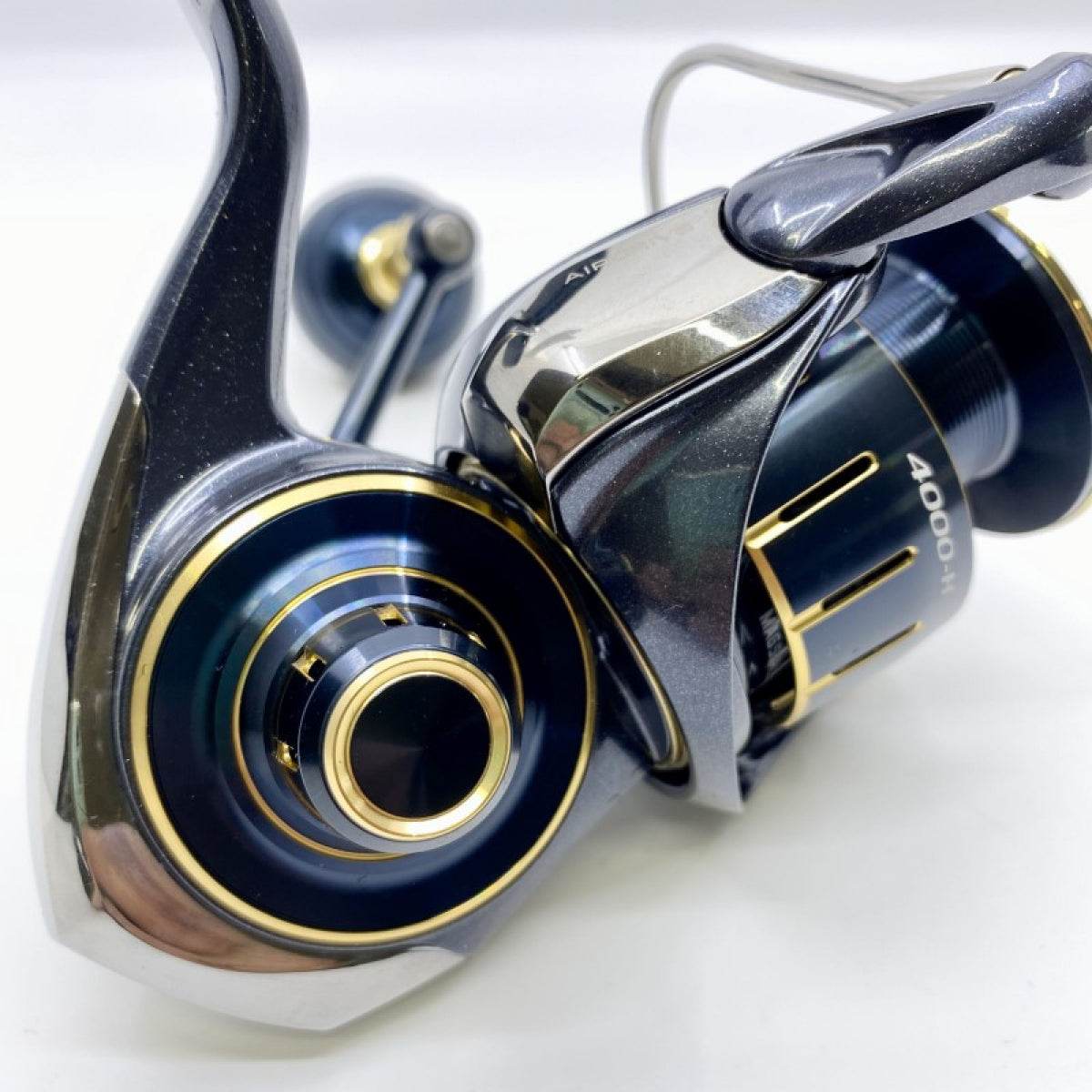 DAIWA 23 SALTIGA 4000-H - Britannic Trade