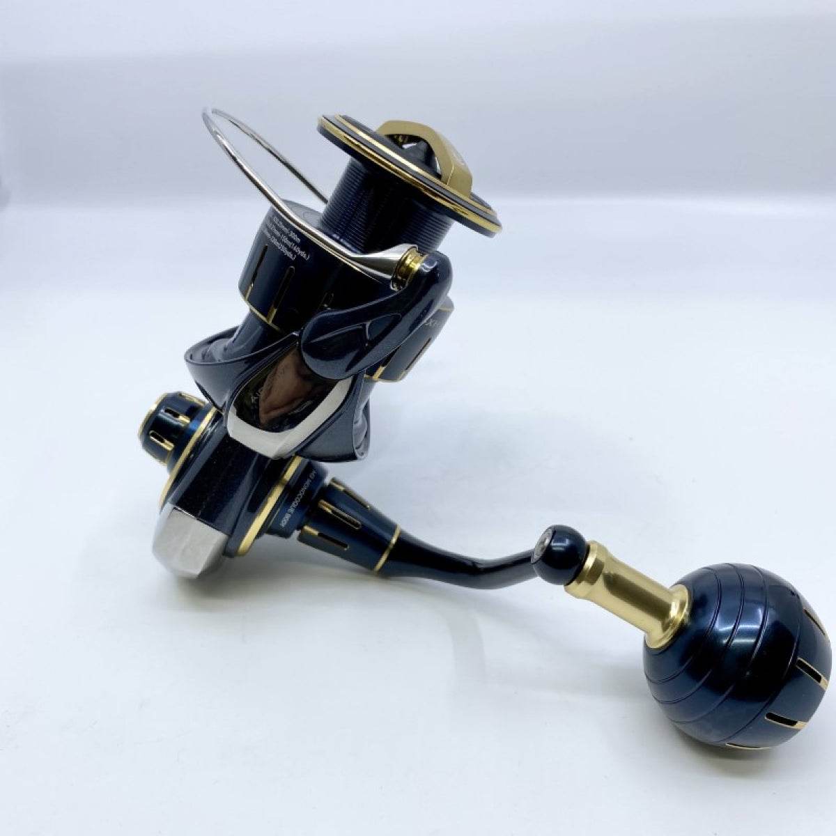 DAIWA 23 SALTIGA 4000-XH - Britannic Trade