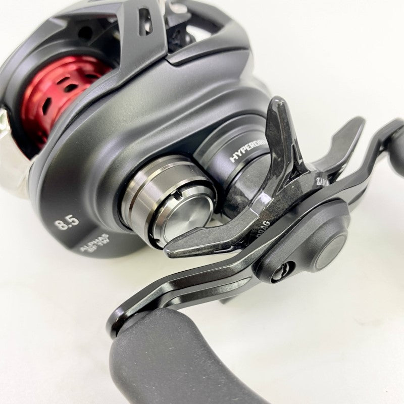 DAIWA 25 ALPHAS BF TW 8.5R RIGHT fishing reel — photo 3