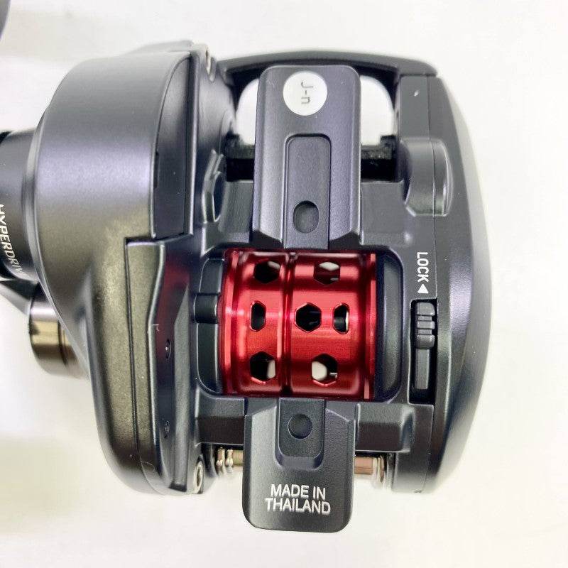 DAIWA 25 ALPHAS BF TW 8.5R - Britannic Trade