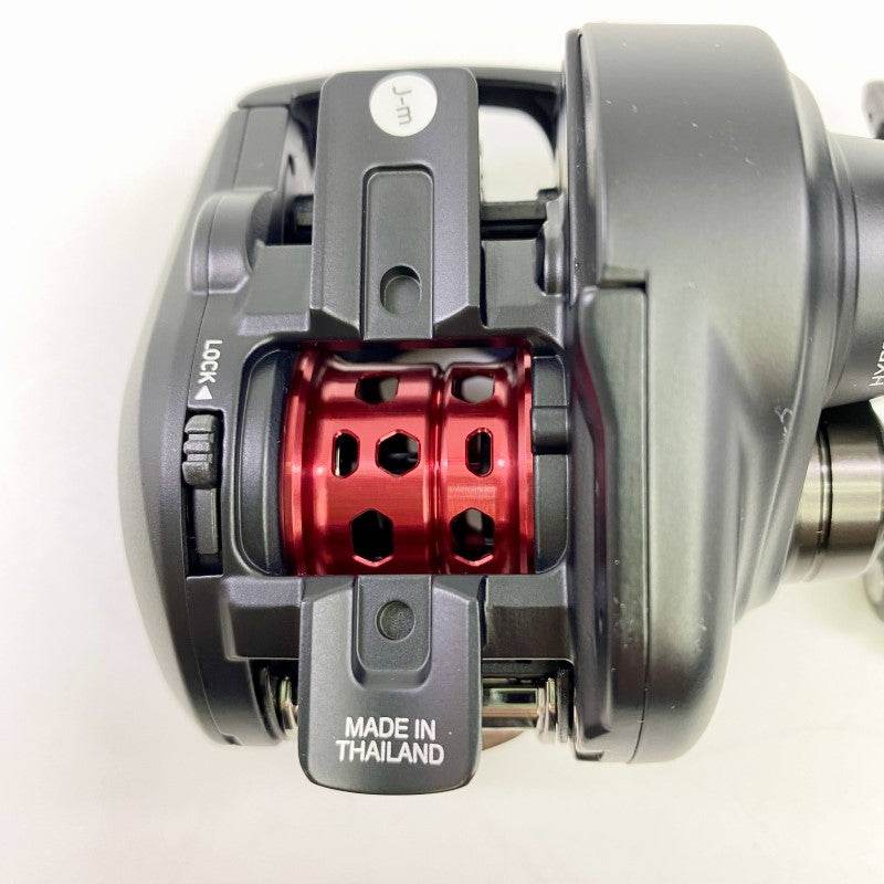 DAIWA 25 ALPHAS BF TW 8.5L - Britannic Trade