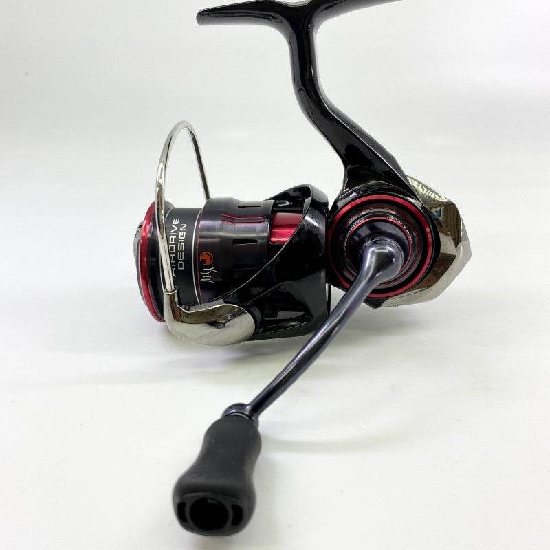 DAIWA 23 Gekka Bijin LT 2000S-H - Britannic Trade