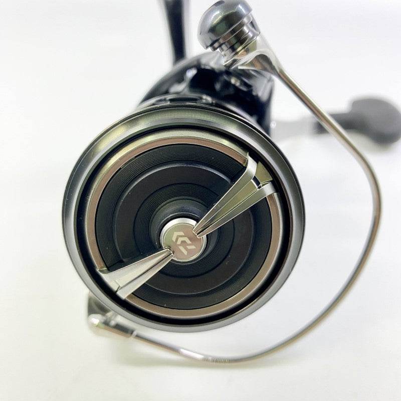 DAIWA 24 CERTATE LT 4000-C - Britannic Trade