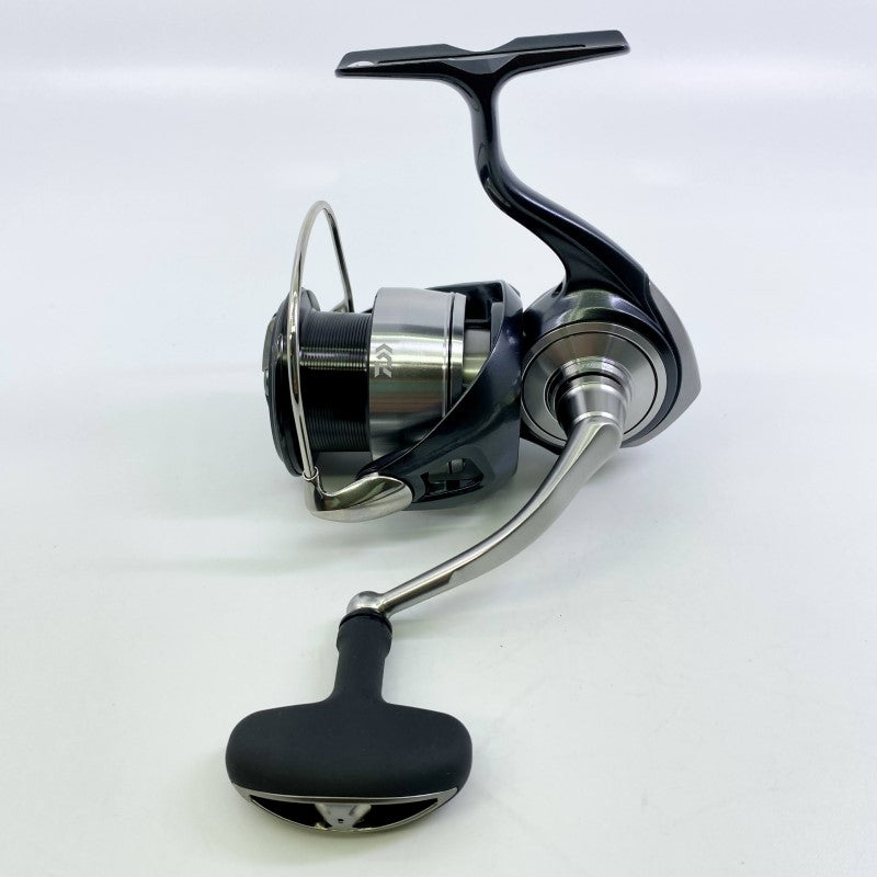 DAIWA 24 CERTATE LT 4000-CXH fishing reel