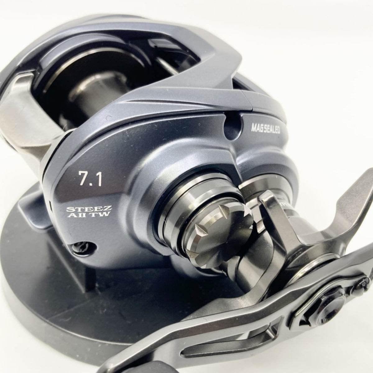 DAIWA 23 STEEZ A II TW 1000H - Britannic Trade