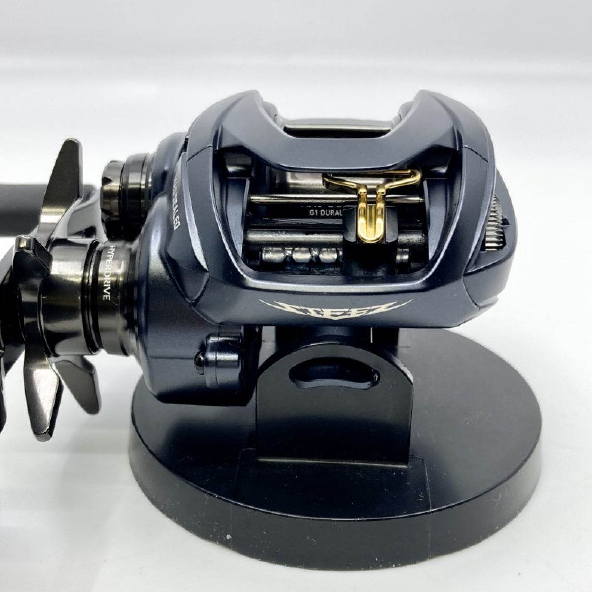 DAIWA 23 STEEZ A II TW 1000H - Britannic Trade