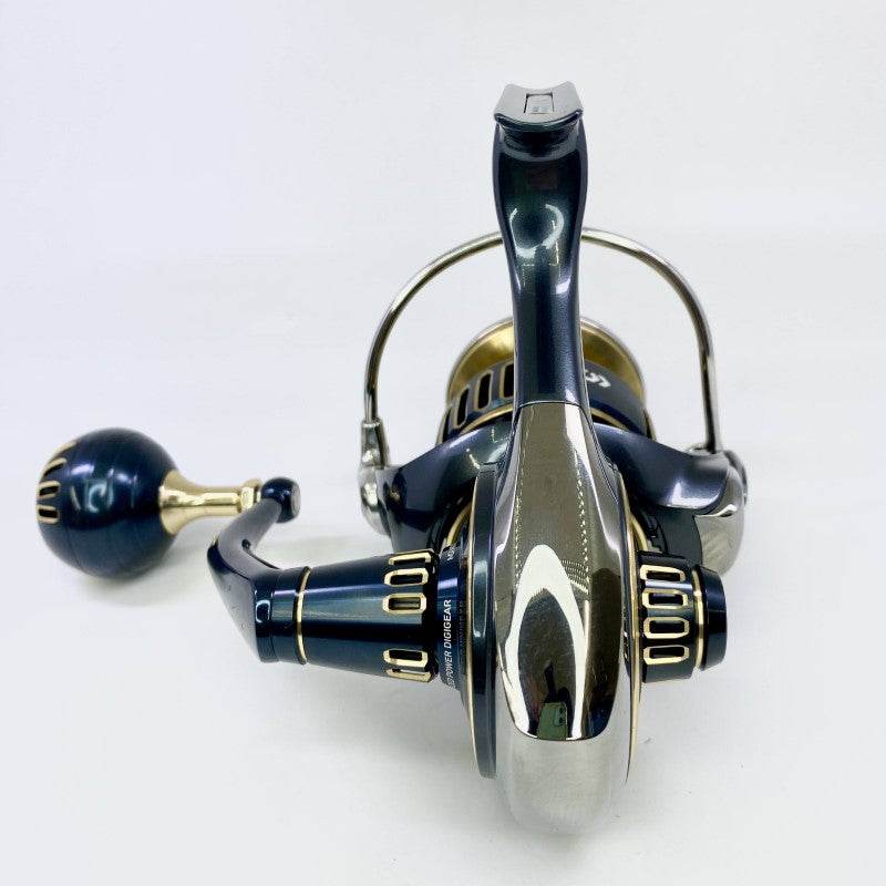 DAIWA 25 SALTIGA 8000-P - Britannic Trade