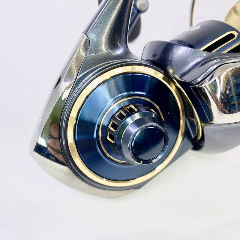 DAIWA 25 SALTIGA 8000-H - Britannic Trade