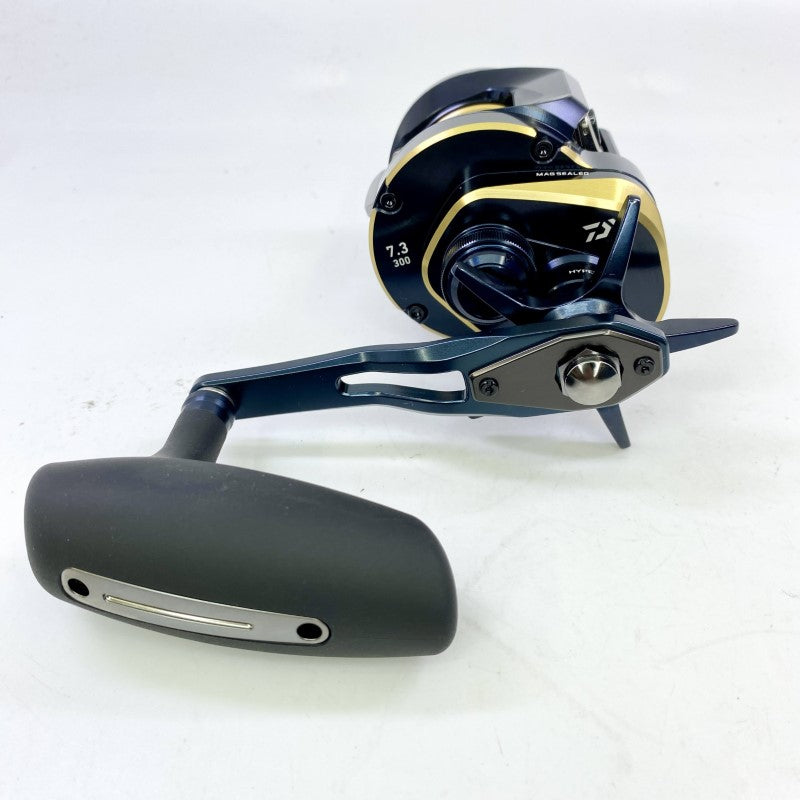 DAIWA SALTIGA 300 25 SALTIGA 300H RIGHT fishing reel — photo 2