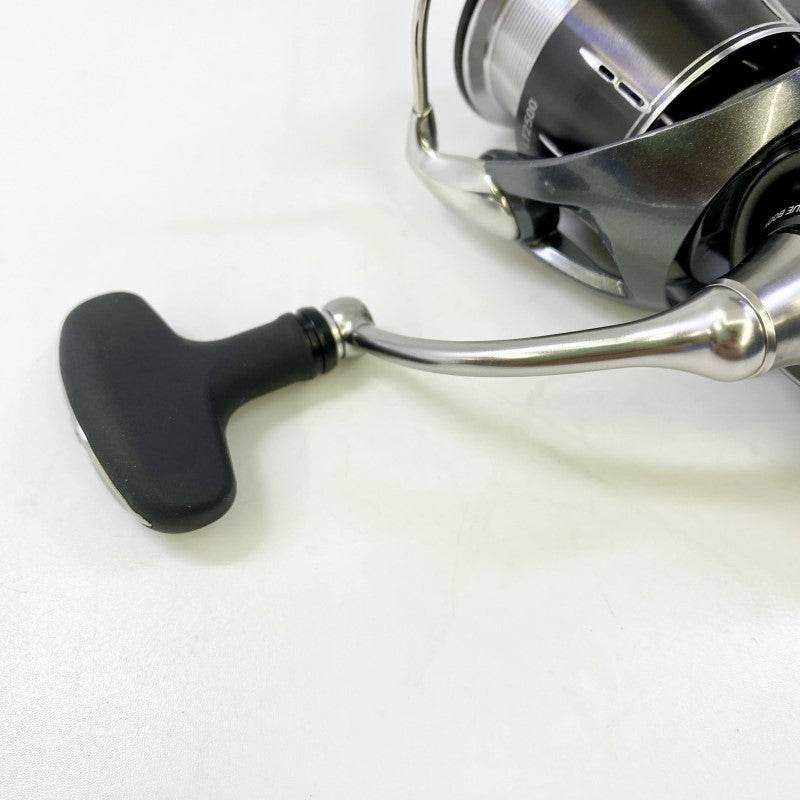 DAIWA 24 LUVIAS PC LT2500 - Britannic Trade