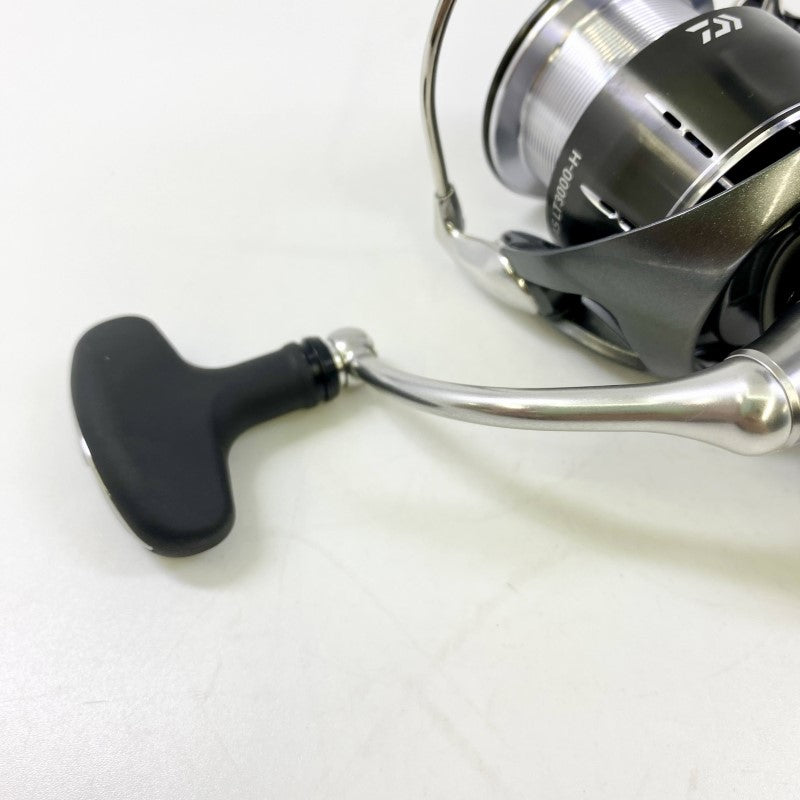 DAIWA 24 LUVIAS LT3000-H