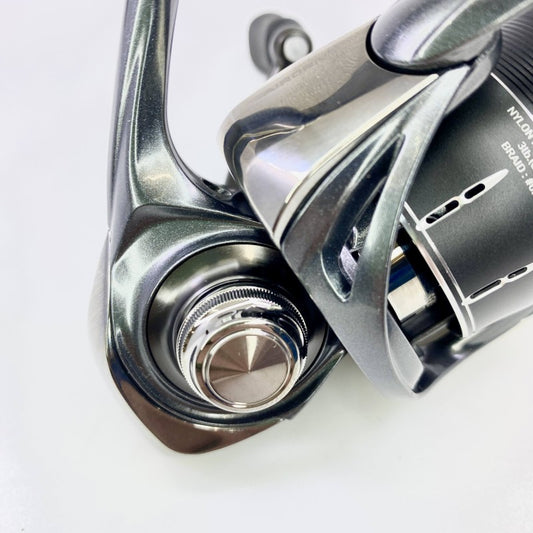 DAIWA 24 LUVIAS ST SF 2000SS-P fishing reel — photo 2