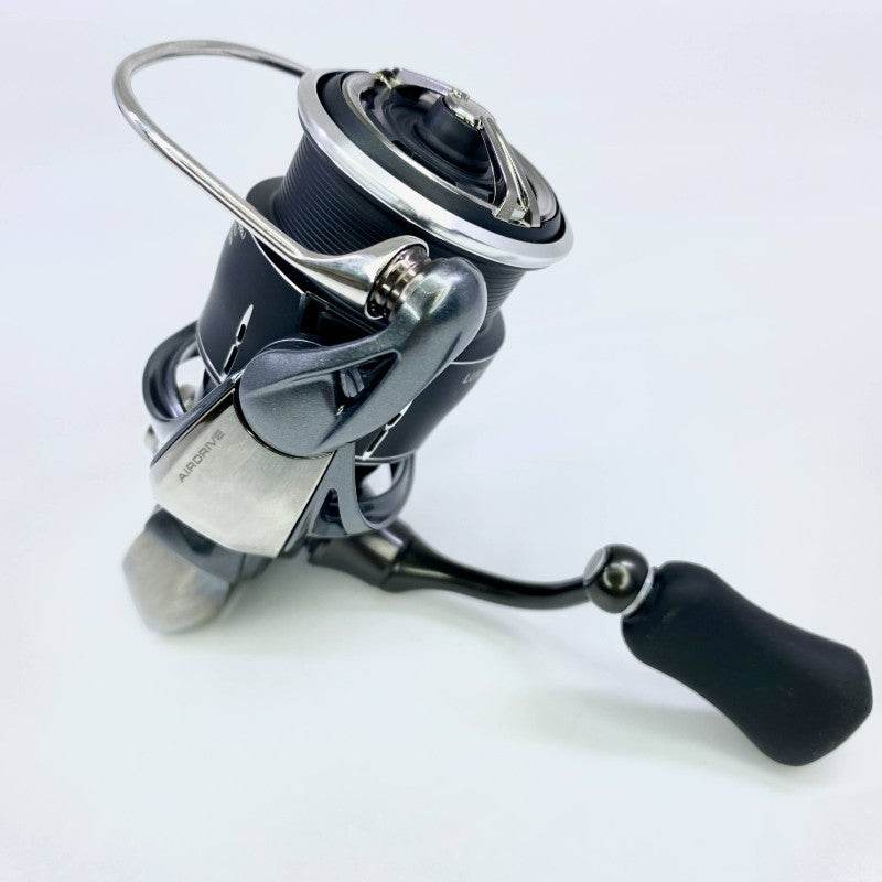 DAIWA 24 LUVIAS ST LT 2000S-P - Britannic Trade
