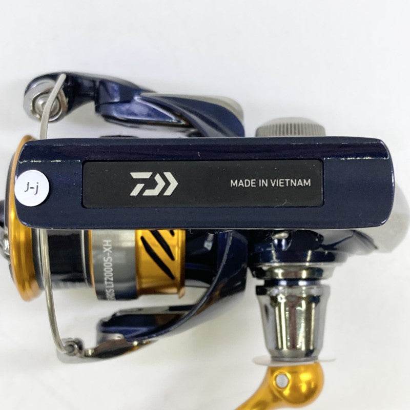 DAIWA 24 REVROS LT2000S-XH - Britannic Trade