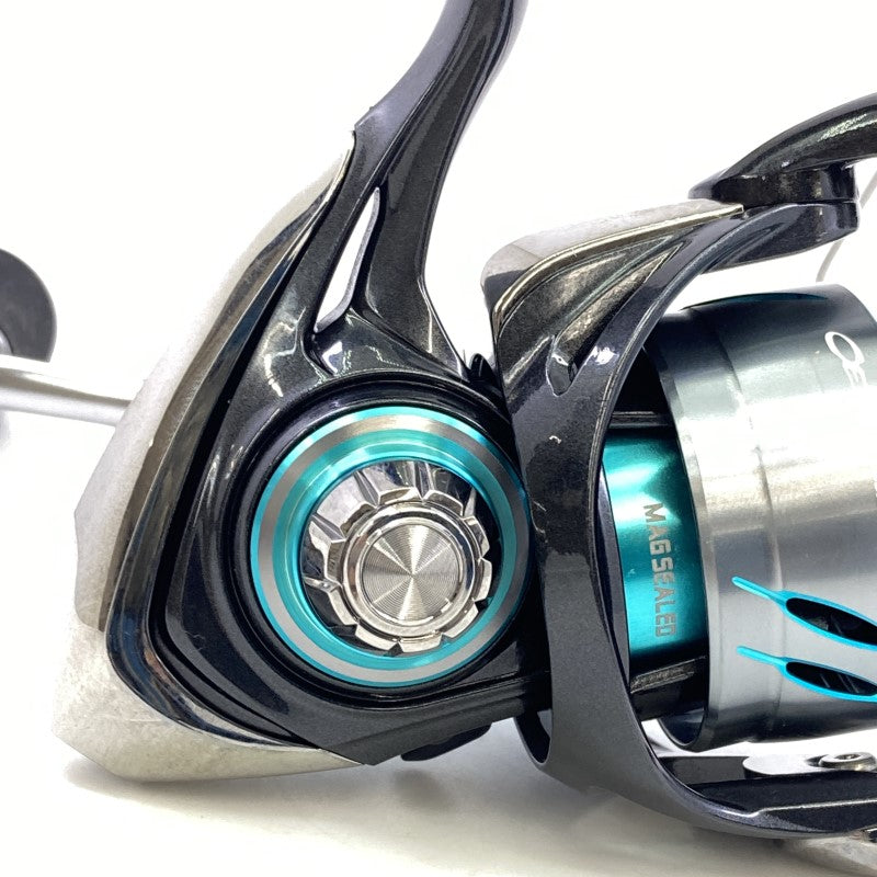DAIWA 24 EMERALDAS X LT2500-XH-DH