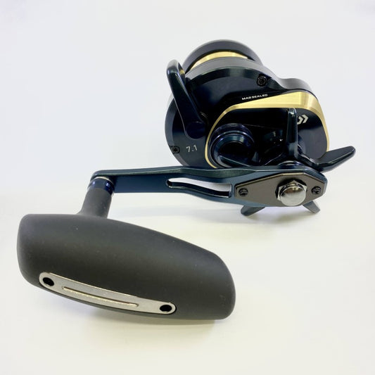 DAIWA SALTIGA 10 25 SALTIGA 10H RIGHT fishing reel — photo 2