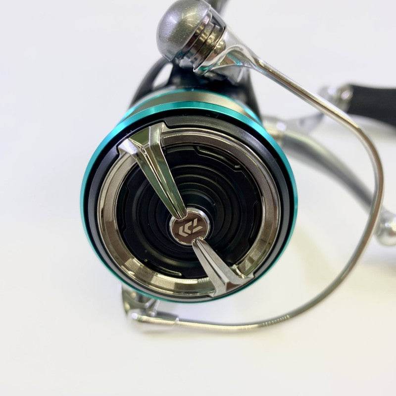 DAIWA 25 EMERALDAS AIR LT 2500S-DH - Britannic Trade