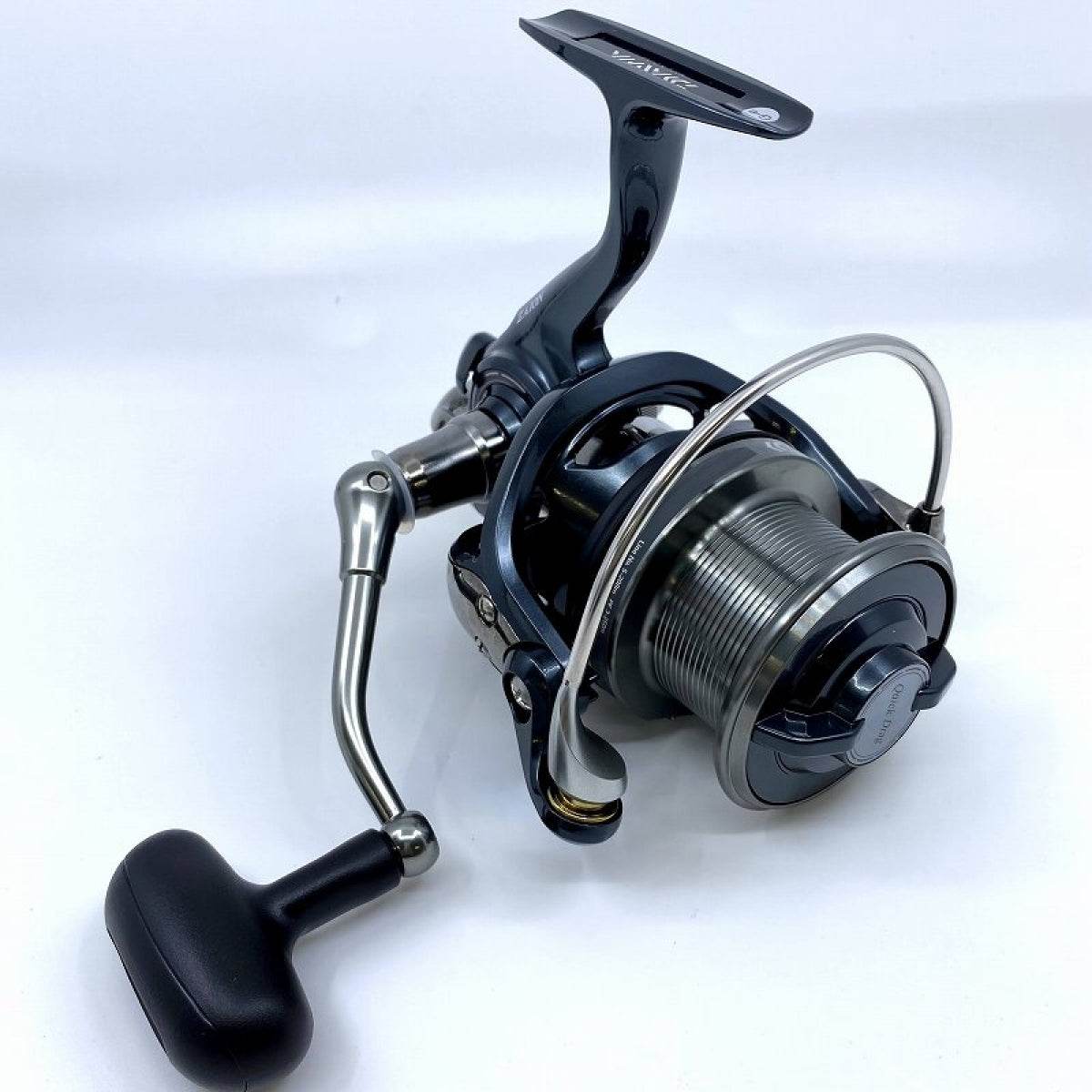 DAIWA 18 POWERSURF SS 4000 QD - Britannic Trade