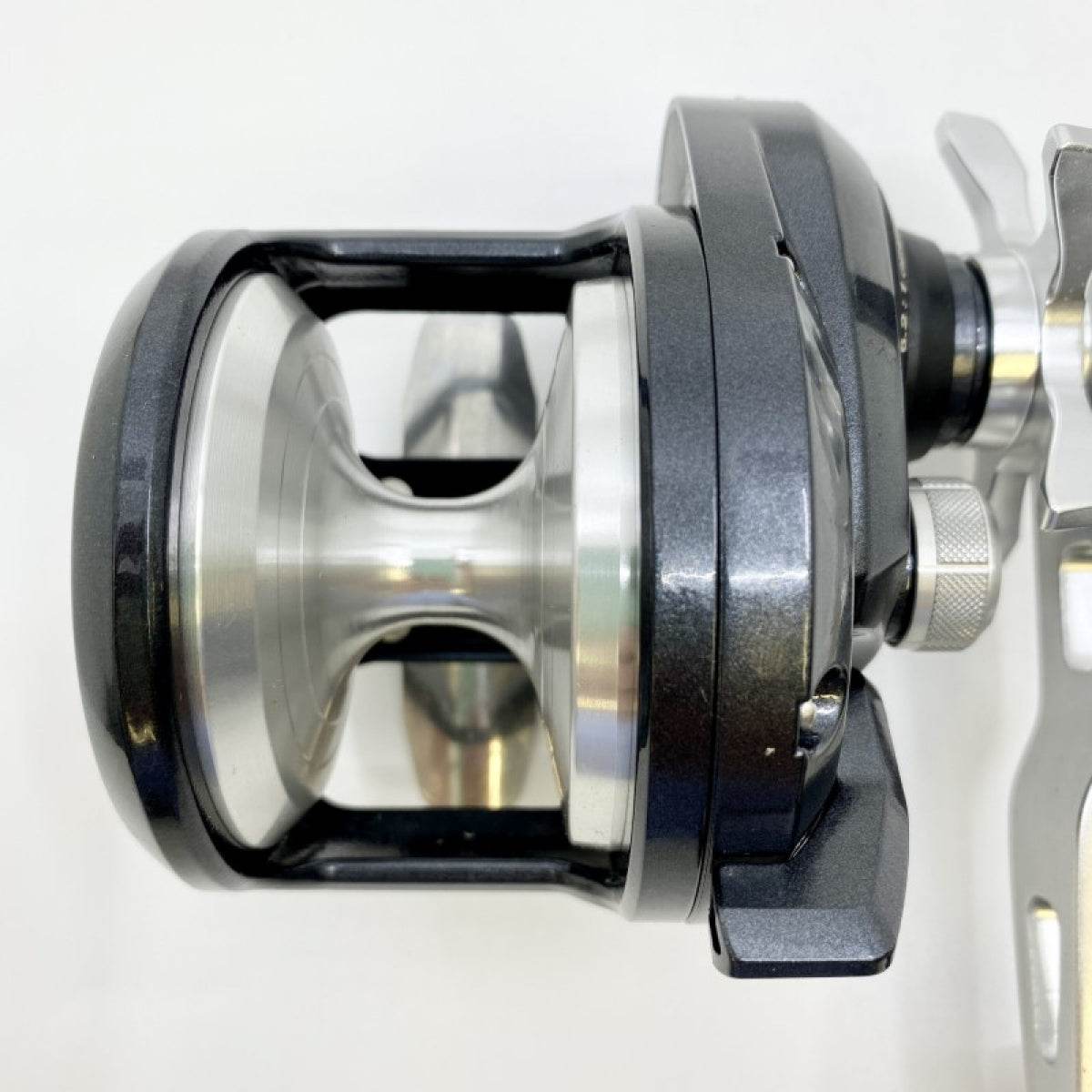 SHIMANO 20 TORIUM 2000PG - Britannic Trade