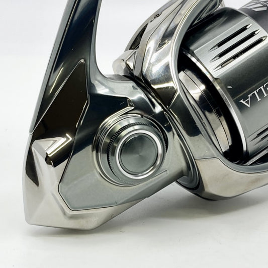 SHIMANO 22 STELLA C3000MHG fishing reel — photo 2