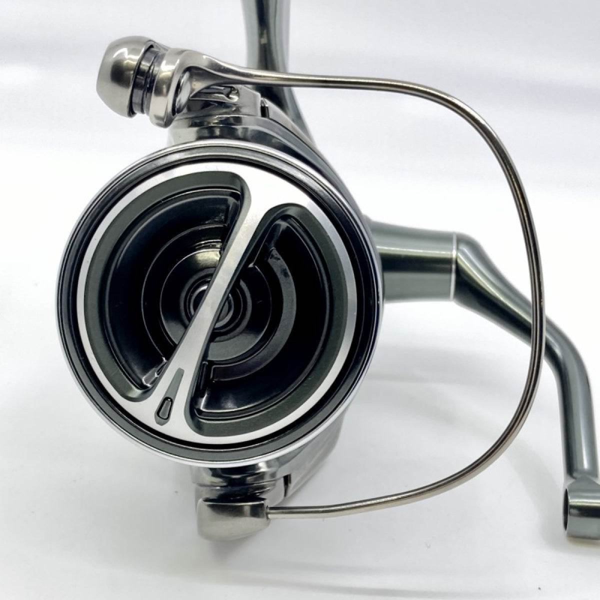 SHIMANO 22 STELLA 3000MHG - Britannic Trade