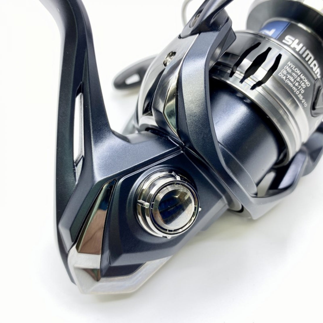 SHIMANO MIRAVEL 22 MIRAVEL C3000 fishing reel — photo 2