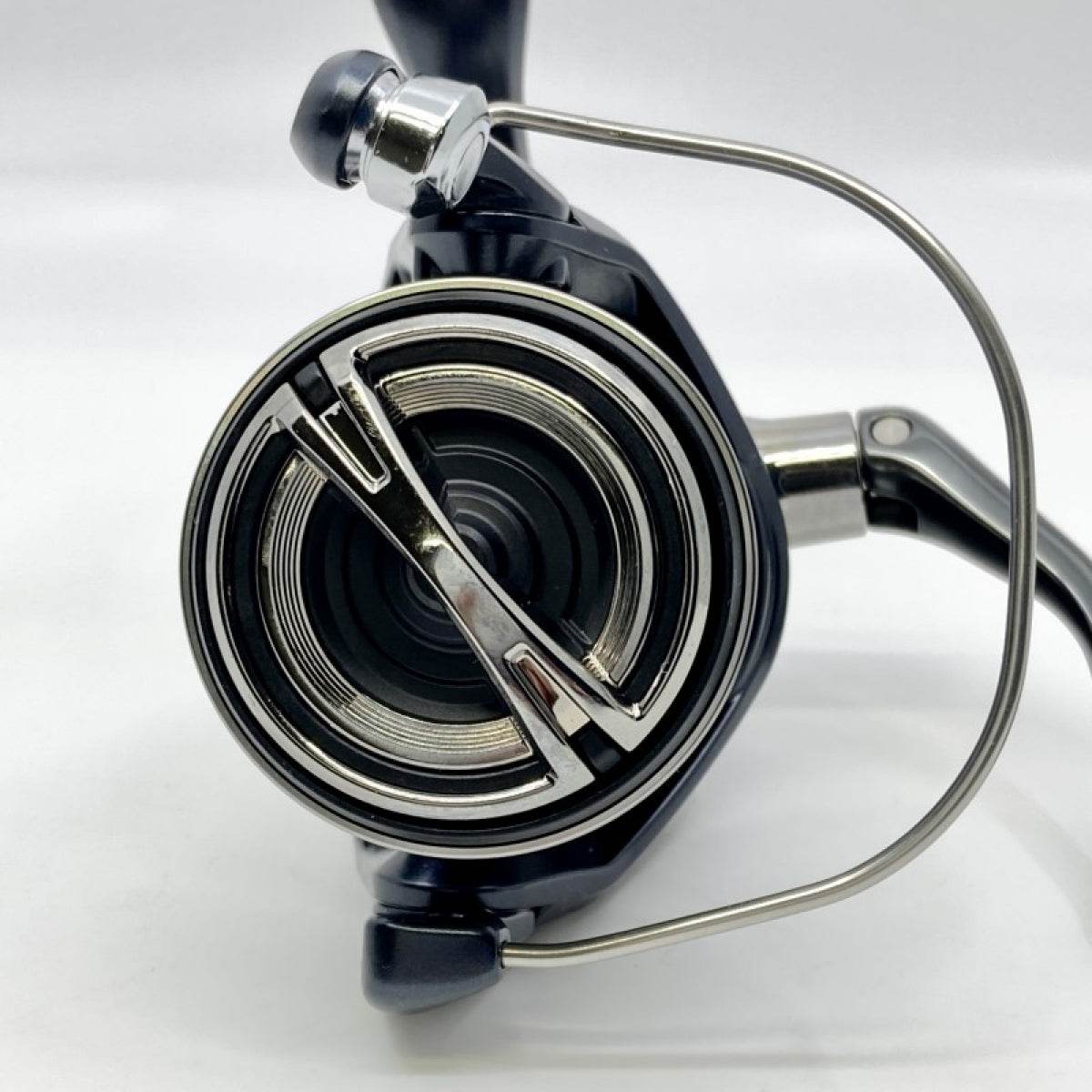 SHIMANO 22 MIRAVEL C3000HG - Britannic Trade