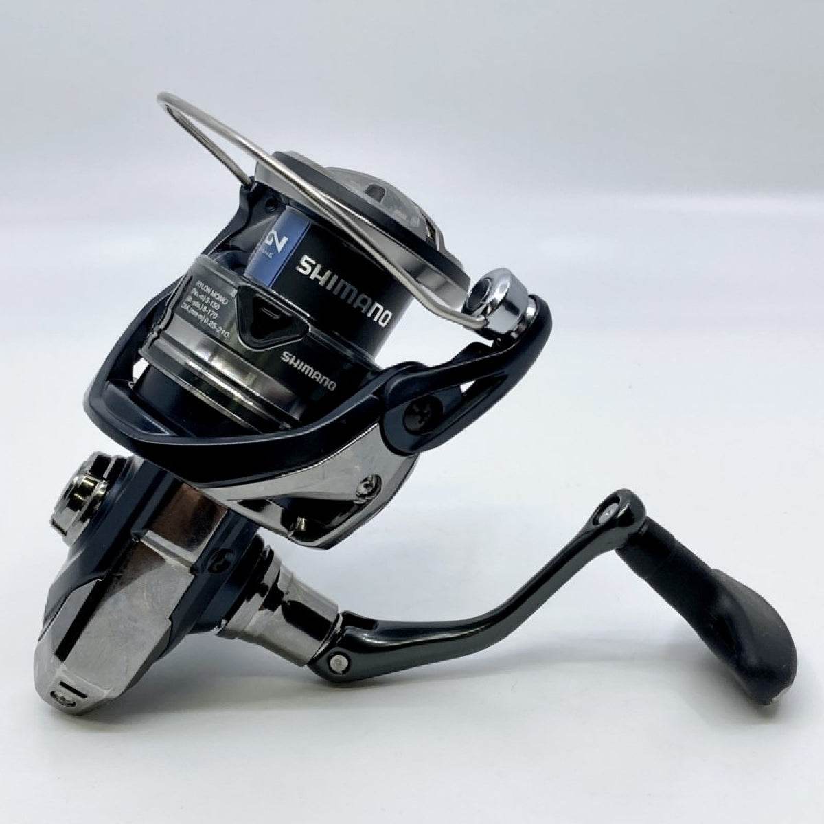 SHIMANO 22 MIRAVEL C3000HG - Britannic Trade