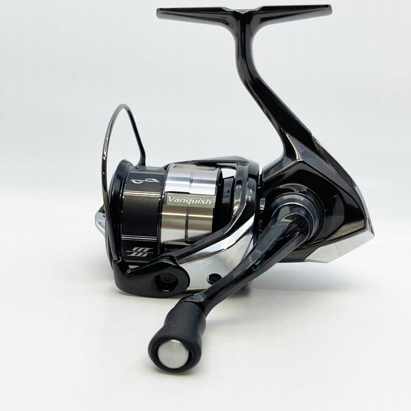 SHIMANO 23 VANQUISH C2000S fishing reel