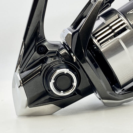SHIMANO 23 VANQUISH 2500S fishing reel — photo 2