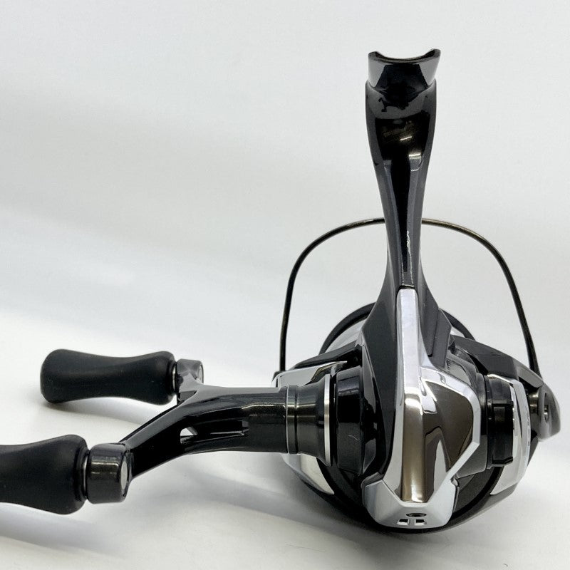SHIMANO 23 VANQUISH C3000SDHHG fishing reel — photo 3