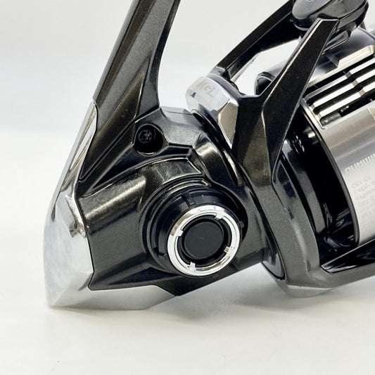 SHIMANO 23 VANQUISH C3000MHG fishing reel — photo 2