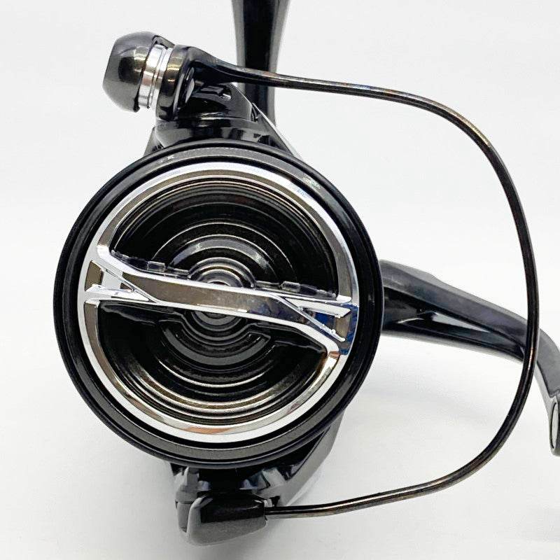 SHIMANO 23 VANQUISH C3000XG - Britannic Trade