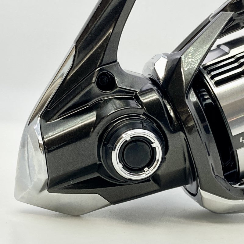 SHIMANO 23 VANQUISH 3000MHG fishing reel — photo 2