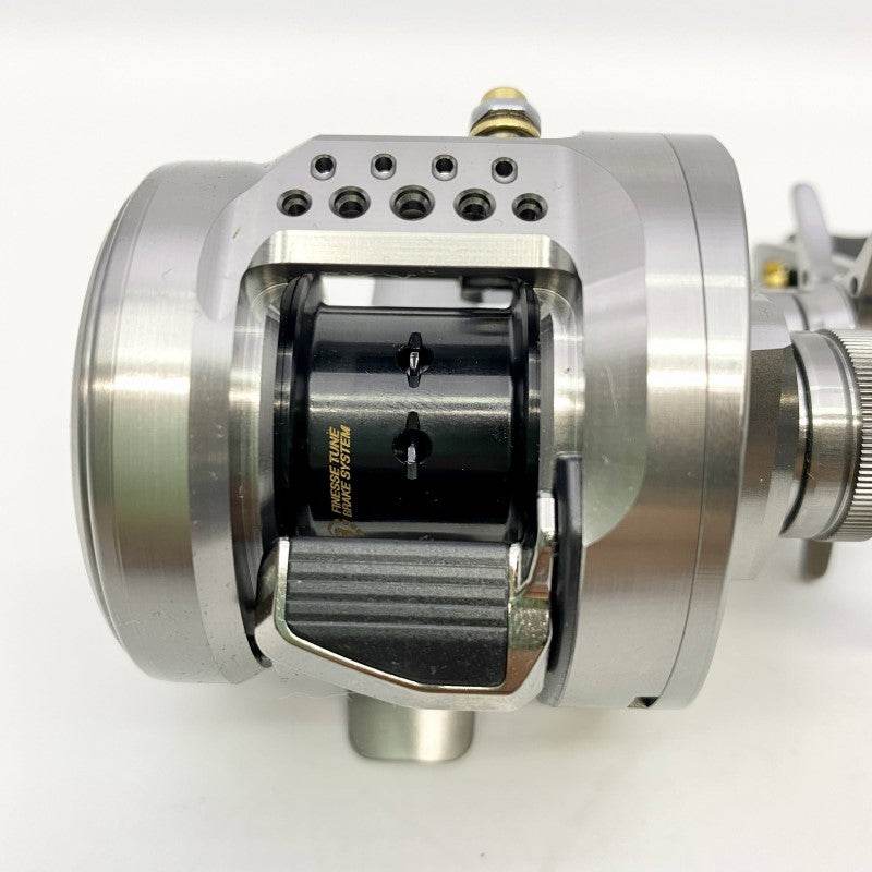 SHIMANO 23 CALCUTTA CONQUEST BFS HG - Britannic Trade