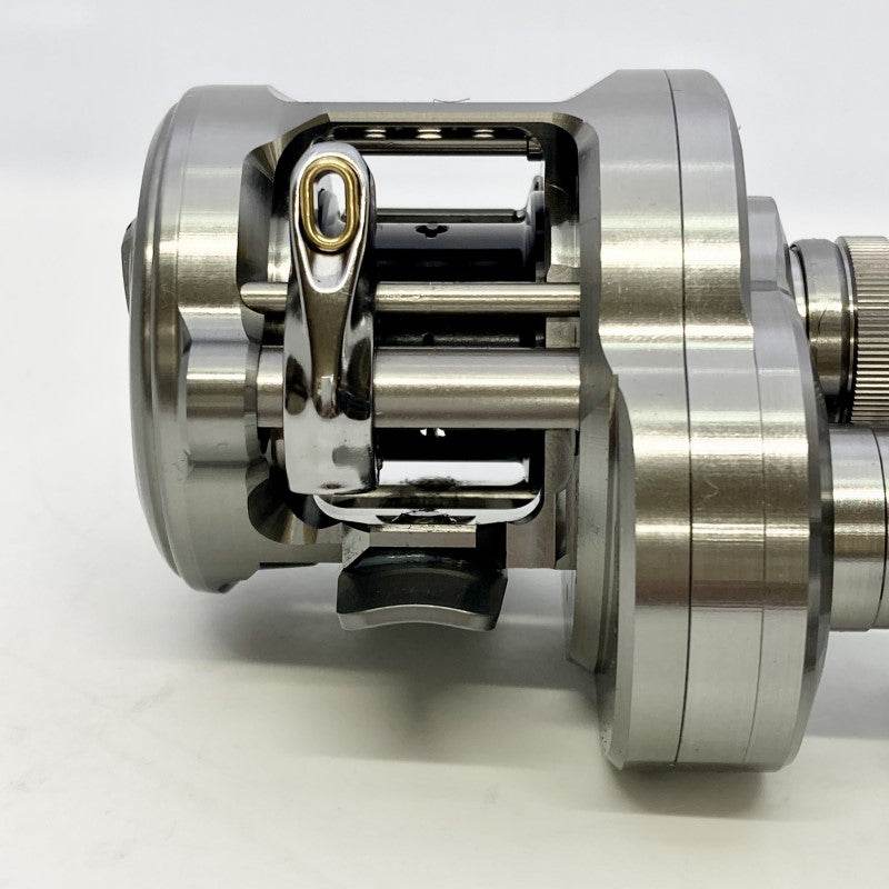SHIMANO 23 CALCUTTA CONQUEST BFS XG - Britannic Trade
