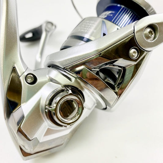 SHIMANO 23 STRADIC C3000 fishing reel — photo 2