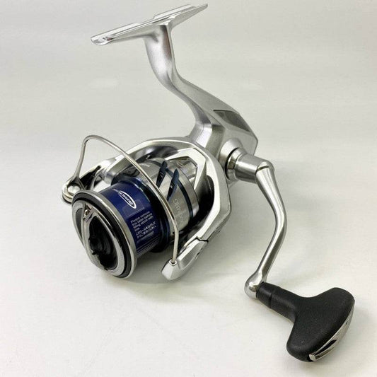 SHIMANO 23 STRADIC 3000MHG - Britannic Trade